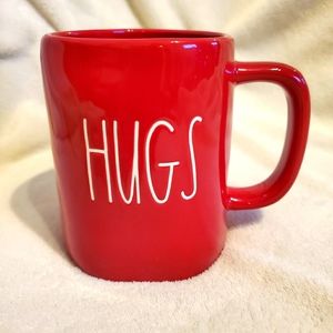 ♥️ Rae Dunn HUGS & KISSES double sided MUG